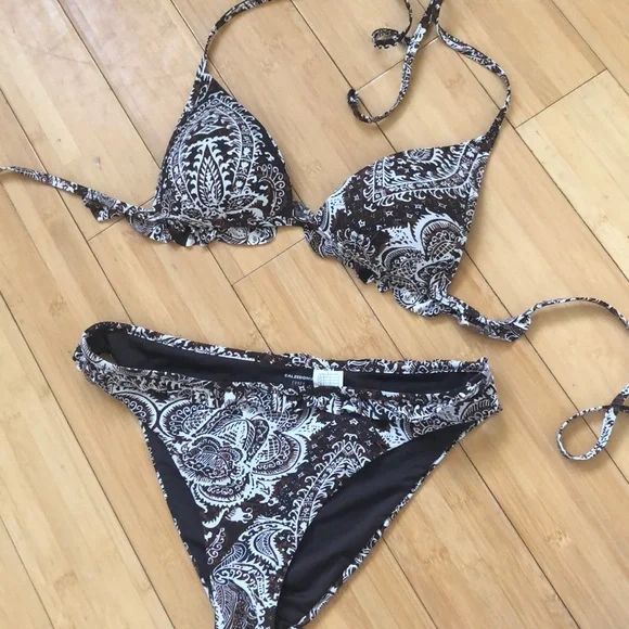 Covey peldkostīmi 4