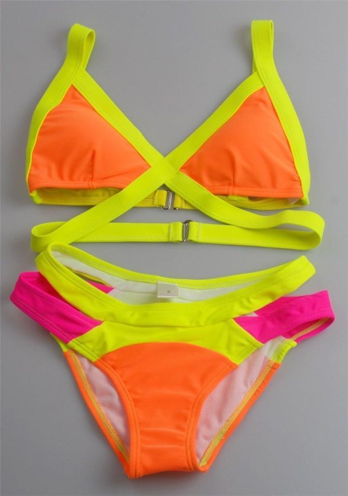 vestits de bany de color ne&oacute;
